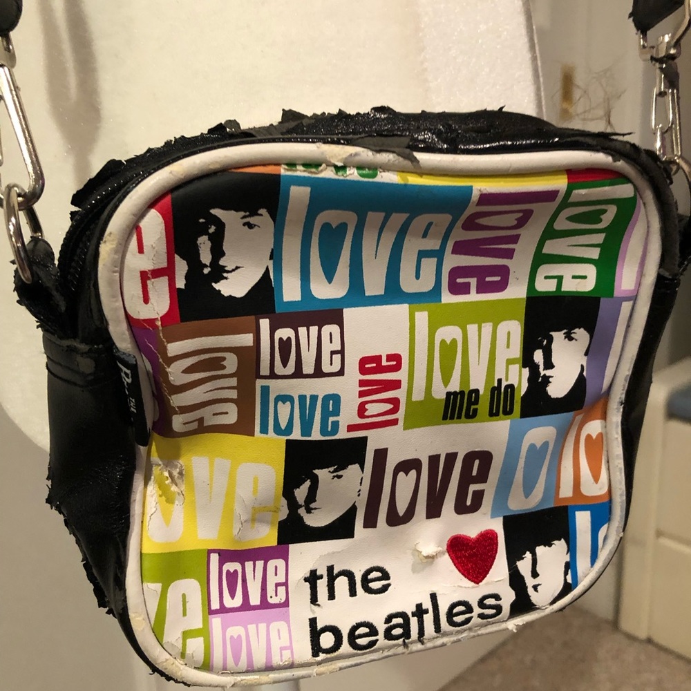 Beatles “Love me do” Apple Corp Ltd crossbody